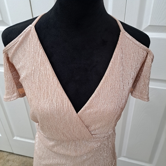 Rare London Gold Sparkly Crepe Dress With A Low V-Neck - Picture 2 of 9